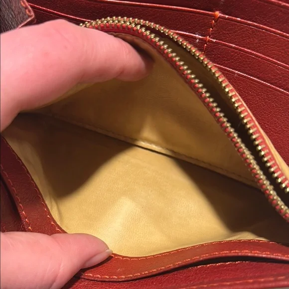 Chloe Red Leather Wallet - Picture 7 of 12